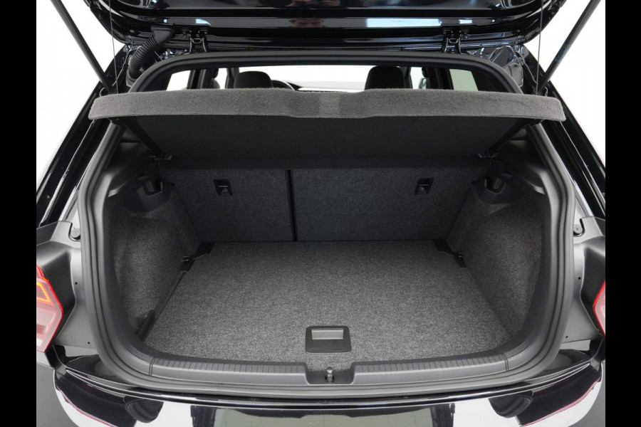 Volkswagen Polo 2.0 TSI GTI 200pk DSG Navi via app Camera Stoelverwarming Virtual cockpit 267 Volkswagen Polo 2.0 TSI GTI 200pk DSG Navi via app Camera Stoelverwarming Virtual cockpit 267