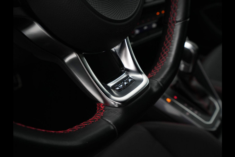 Volkswagen Polo 2.0 TSI GTI 200pk DSG Navi via app Camera Stoelverwarming Virtual cockpit 267 Volkswagen Polo 2.0 TSI GTI 200pk DSG Navi via app Camera Stoelverwarming Virtual cockpit 267