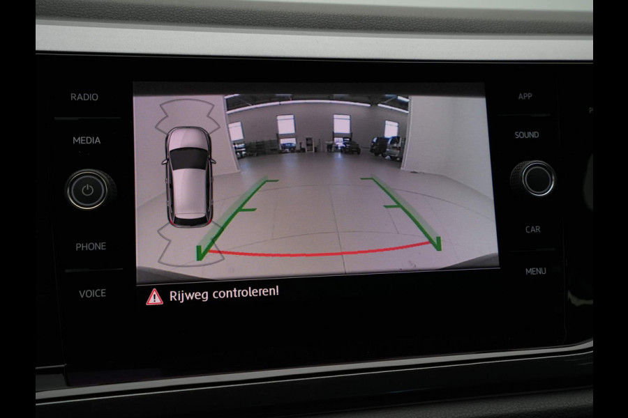 Volkswagen Polo 2.0 TSI GTI 200pk DSG Navi via app Camera Stoelverwarming Virtual cockpit 267 Volkswagen Polo 2.0 TSI GTI 200pk DSG Navi via app Camera Stoelverwarming Virtual cockpit 267