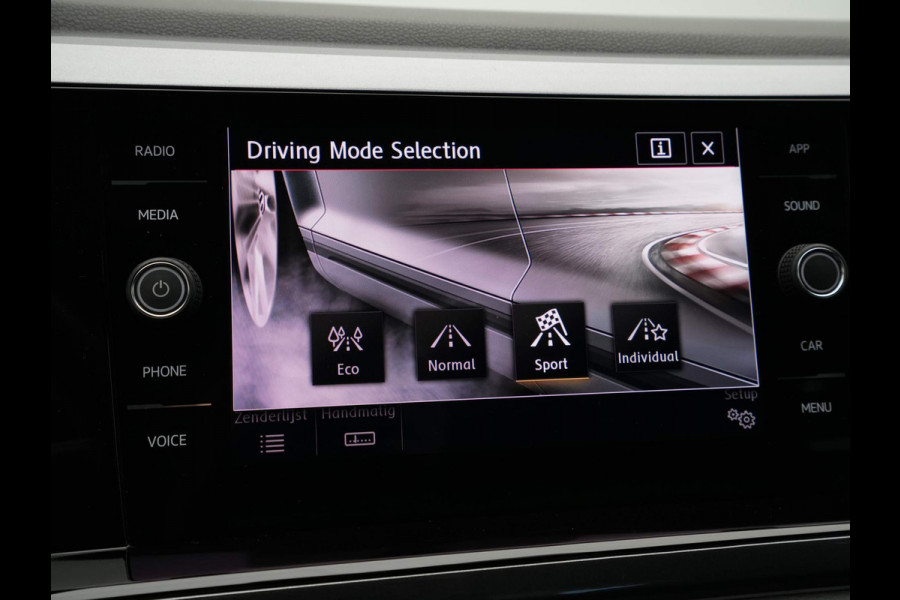 Volkswagen Polo 2.0 TSI GTI 200pk DSG Navi via app Camera Stoelverwarming Virtual cockpit 267 Volkswagen Polo 2.0 TSI GTI 200pk DSG Navi via app Camera Stoelverwarming Virtual cockpit 267