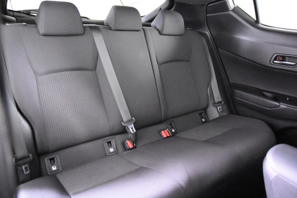 Toyota C-HR 1.8 Hybrid Dynamic *Navigatie*Stoelverwarming* Toyota C-HR 1.8 Hybrid Dynamic *Navigatie*Stoelverwarming*
