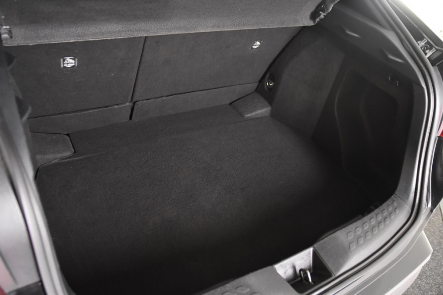 Toyota C-HR 1.8 Hybrid Dynamic *Navigatie*Stoelverwarming* Toyota C-HR 1.8 Hybrid Dynamic *Navigatie*Stoelverwarming*