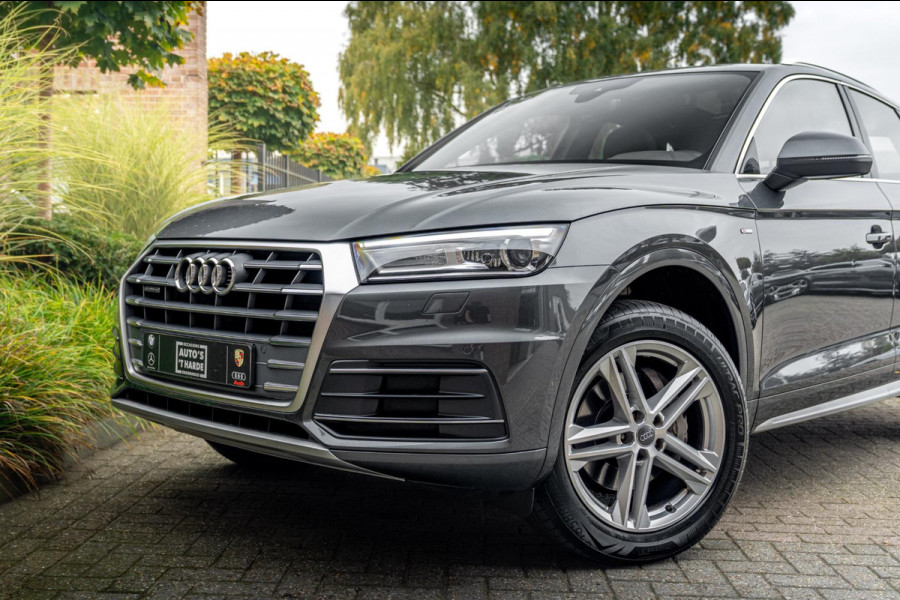 Audi Q5 2.0 TFSI Quattro Sport S Line Edition 252 PK Aut. Pano Stoelverwarming Xenon 19'' Audi Q5 2.0 TFSI Quattro Sport S Line Edition 252 PK Aut. Pano Stoelverwarming Xenon 19''
