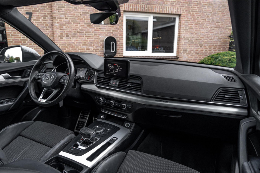 Audi Q5 2.0 TFSI Quattro Sport S Line Edition 252 PK Aut. Pano Stoelverwarming Xenon 19'' Audi Q5 2.0 TFSI Quattro Sport S Line Edition 252 PK Aut. Pano Stoelverwarming Xenon 19''