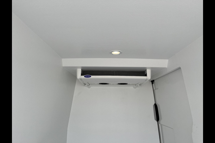Volkswagen Crafter 35 2.0 TDI L3H3 Highline 140 pk AUTOMAAT Koelwagen Vrieswagen Tot -15 graden| NAV | PDC | CAMERA Volkswagen Crafter 35 2.0 TDI L3H3 Highline 140 pk AUTOMAAT Koelwagen Vrieswagen Tot -15 graden| NAV | PDC | CAMERA