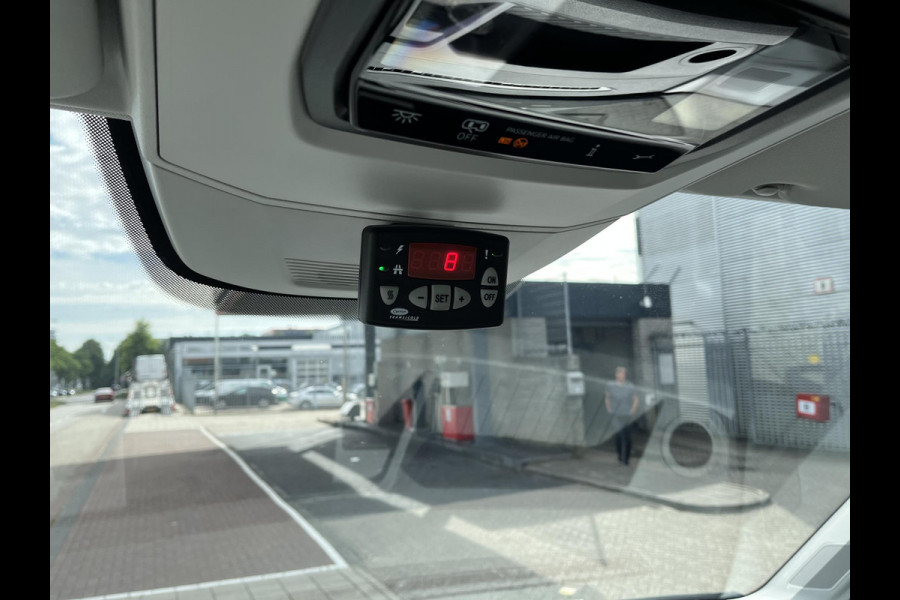 Volkswagen Crafter 35 2.0 TDI L3H3 Highline 140 pk AUTOMAAT Koelwagen Vrieswagen Tot -15 graden| NAV | PDC | CAMERA Volkswagen Crafter 35 2.0 TDI L3H3 Highline 140 pk AUTOMAAT Koelwagen Vrieswagen Tot -15 graden| NAV | PDC | CAMERA