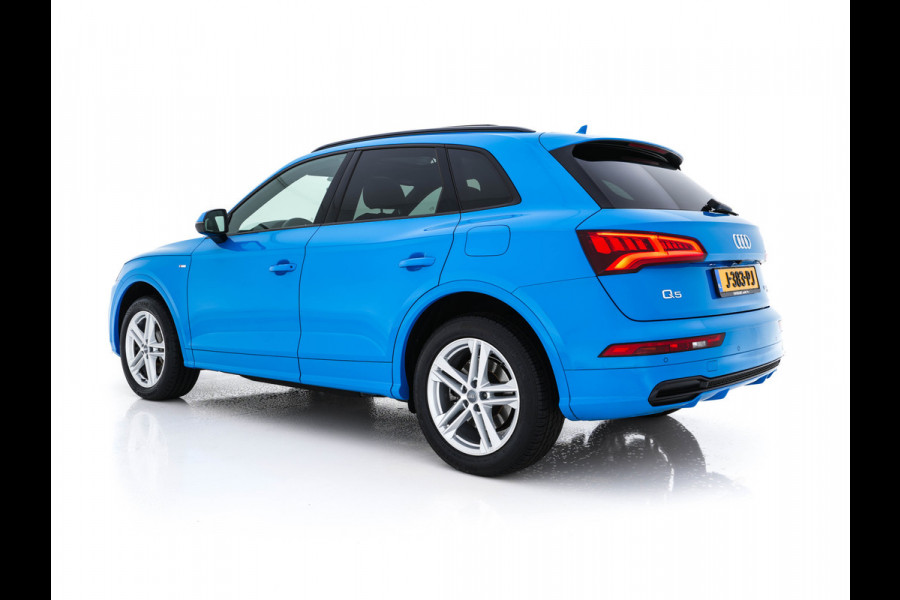 Audi Q5 Audi Q5 50 TFSI e S-Line Black-Edition Quattro Plug-In (INCL-BTW) *PANO | LEATHER-FABRIC | FULL-LED | DIGI-COCKPIT | NAVI-FULLMAP | HEATED-SPORTSEATS | KEYLESS | DAB+ | CAMERA | PRIVACY-GLASS | SHIFT-PADDLES | ECC | AMBIENT-LIGHT | PDC | CRUISE . Audi Q5 Audi Q5 50 TFSI e S-Line Black-Edition Quattro Plug-In (INCL-BTW) *PANO | LEATHER-FABRIC | FULL-LED | DIGI-COCKPIT | NAVI-FULLMAP | HEATED-SPORTSEATS | KEYLESS | DAB+ | CAMERA | PRIVACY-GLASS | SHIFT-PADDLES | ECC | AMBIENT-LIGHT | PDC | CRUISE .