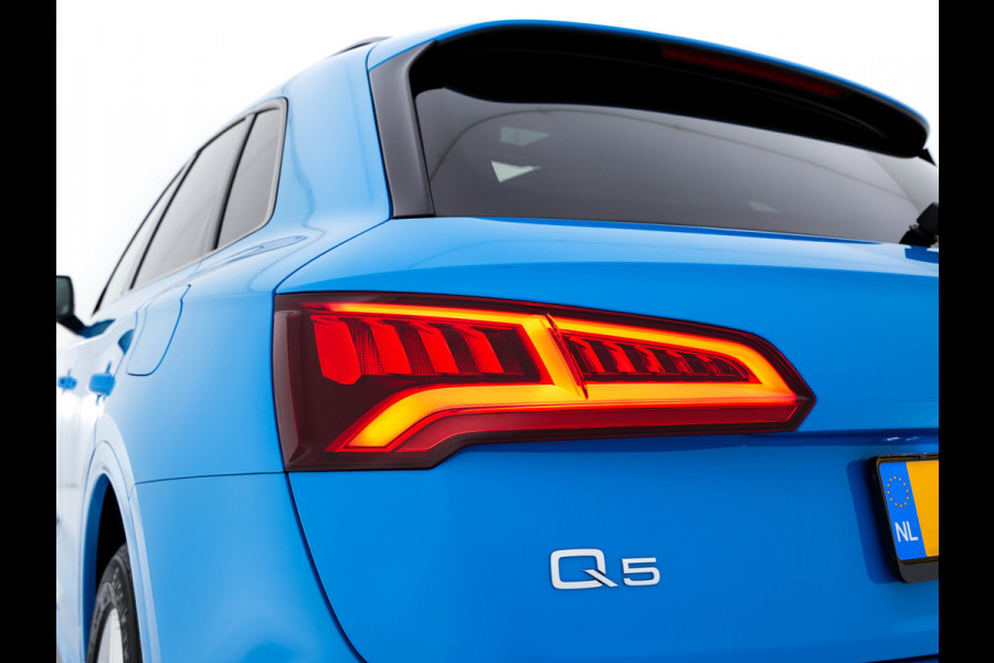 Audi Q5 Audi Q5 50 TFSI e S-Line Black-Edition Quattro Plug-In (INCL-BTW) *PANO | LEATHER-FABRIC | FULL-LED | DIGI-COCKPIT | NAVI-FULLMAP | HEATED-SPORTSEATS | KEYLESS | DAB+ | CAMERA | PRIVACY-GLASS | SHIFT-PADDLES | ECC | AMBIENT-LIGHT | PDC | CRUISE . Audi Q5 Audi Q5 50 TFSI e S-Line Black-Edition Quattro Plug-In (INCL-BTW) *PANO | LEATHER-FABRIC | FULL-LED | DIGI-COCKPIT | NAVI-FULLMAP | HEATED-SPORTSEATS | KEYLESS | DAB+ | CAMERA | PRIVACY-GLASS | SHIFT-PADDLES | ECC | AMBIENT-LIGHT | PDC | CRUISE .