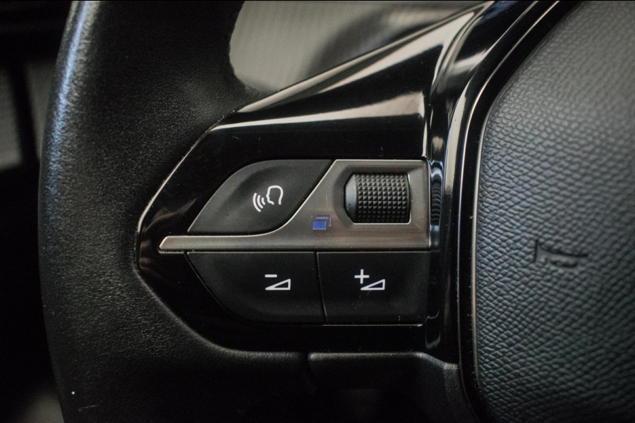 Peugeot 208 1.2 PureTech Blue Lease Active Sport [ Full LED Parkeersensoren Carplay Elektrisch inklapbare spiegels ]
