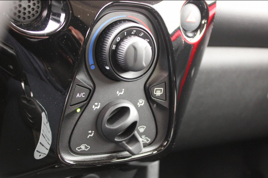Citroën C1 1.0 VTi Feel Airco Navi AchteruitCamera !!NIEUWBINNEN!!