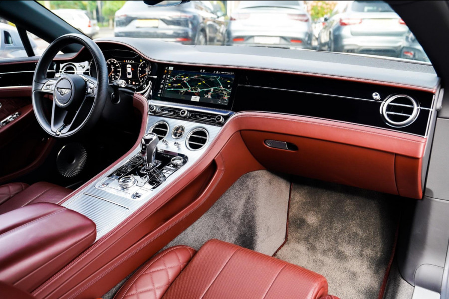 Bentley Continental GT 6.0 W12 | Massage | 360 cam | Swarovski | Carbon Package | ACC | Spoiler | Luchtvering | Head up Display Bentley Continental GT 6.0 W12 | Massage | 360 cam | Swarovski | Carbon Package | ACC | Spoiler | Luchtvering | Head up Display