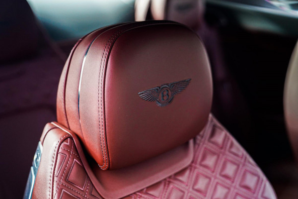 Bentley Continental GT 6.0 W12 | Massage | 360 cam | Swarovski | Carbon Package | ACC | Spoiler | Luchtvering | Head up Display Bentley Continental GT 6.0 W12 | Massage | 360 cam | Swarovski | Carbon Package | ACC | Spoiler | Luchtvering | Head up Display