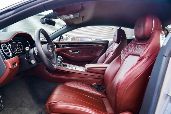 Bentley Continental GT 6.0 W12 | Massage | 360 cam | Swarovski | Carbon Package | ACC | Spoiler | Luchtvering | Head up Display Bentley Continental GT 6.0 W12 | Massage | 360 cam | Swarovski | Carbon Package | ACC | Spoiler | Luchtvering | Head up Display