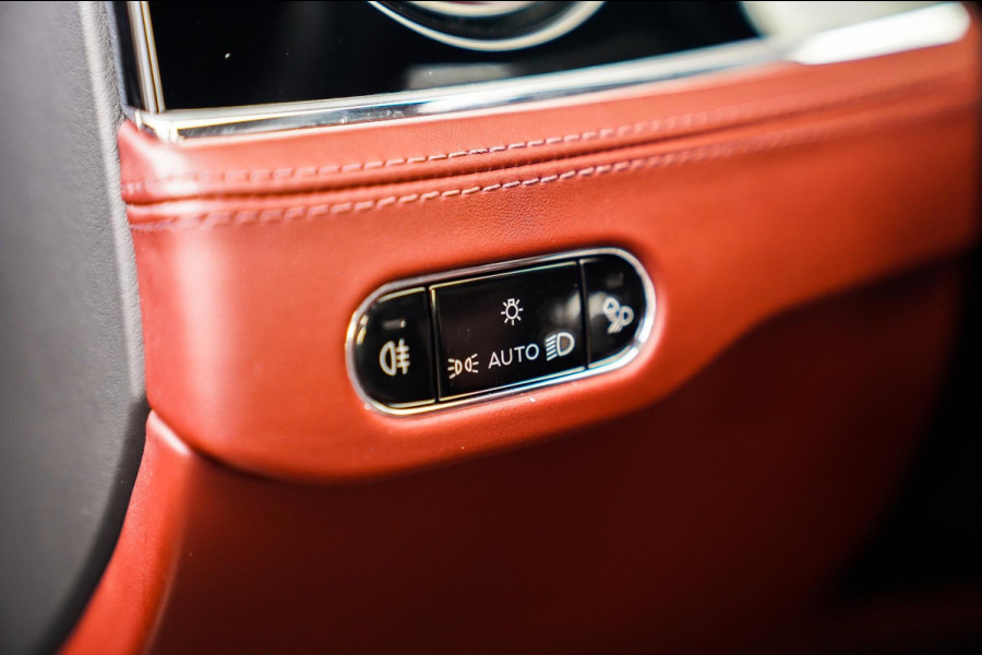 Bentley Continental GT 6.0 W12 | Massage | 360 cam | Swarovski | Carbon Package | ACC | Spoiler | Luchtvering | Head up Display Bentley Continental GT 6.0 W12 | Massage | 360 cam | Swarovski | Carbon Package | ACC | Spoiler | Luchtvering | Head up Display