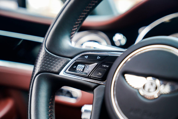 Bentley Continental GT 6.0 W12 | Massage | 360 cam | Swarovski | Carbon Package | ACC | Spoiler | Luchtvering | Head up Display Bentley Continental GT 6.0 W12 | Massage | 360 cam | Swarovski | Carbon Package | ACC | Spoiler | Luchtvering | Head up Display