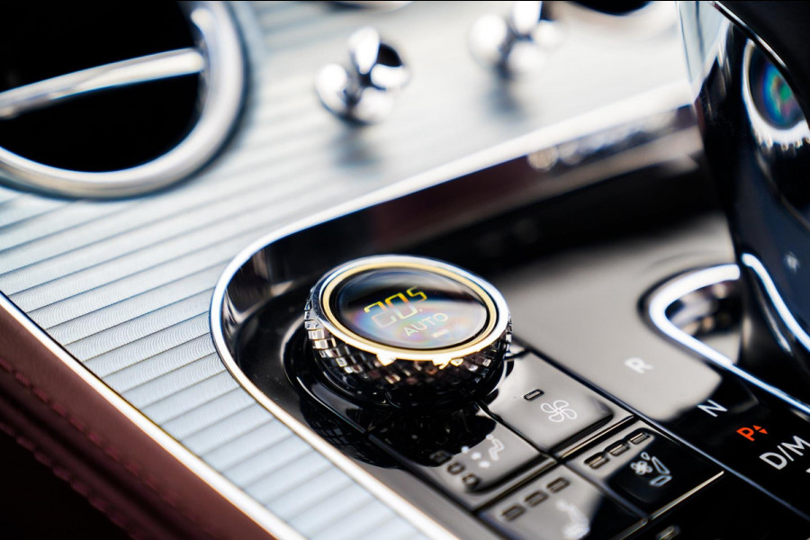 Bentley Continental GT 6.0 W12 | Massage | 360 cam | Swarovski | Carbon Package | ACC | Spoiler | Luchtvering | Head up Display Bentley Continental GT 6.0 W12 | Massage | 360 cam | Swarovski | Carbon Package | ACC | Spoiler | Luchtvering | Head up Display