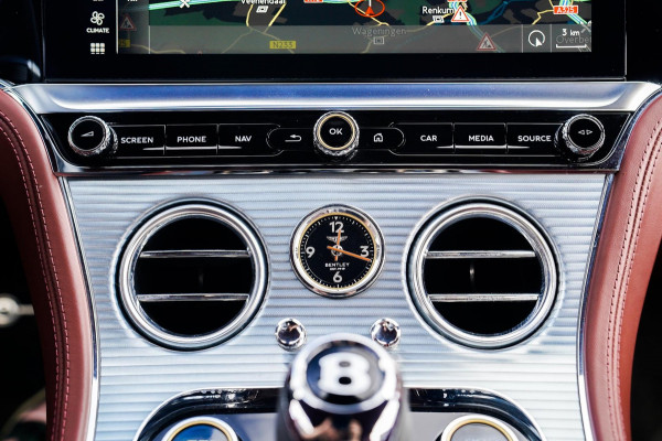 Bentley Continental GT 6.0 W12 | Massage | 360 cam | Swarovski | Carbon Package | ACC | Spoiler | Luchtvering | Head up Display Bentley Continental GT 6.0 W12 | Massage | 360 cam | Swarovski | Carbon Package | ACC | Spoiler | Luchtvering | Head up Display