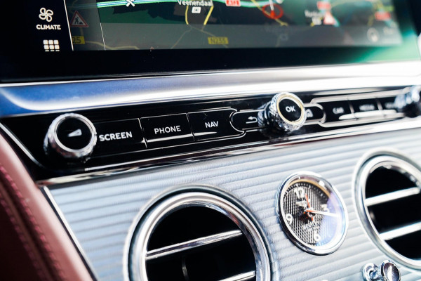 Bentley Continental GT 6.0 W12 | Massage | 360 cam | Swarovski | Carbon Package | ACC | Spoiler | Luchtvering | Head up Display Bentley Continental GT 6.0 W12 | Massage | 360 cam | Swarovski | Carbon Package | ACC | Spoiler | Luchtvering | Head up Display