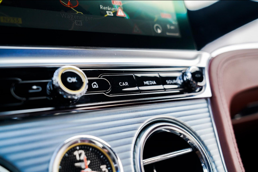 Bentley Continental GT 6.0 W12 | Massage | 360 cam | Swarovski | Carbon Package | ACC | Spoiler | Luchtvering | Head up Display Bentley Continental GT 6.0 W12 | Massage | 360 cam | Swarovski | Carbon Package | ACC | Spoiler | Luchtvering | Head up Display