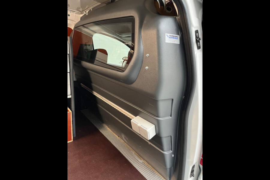 Citroën Berlingo AUTOMAAT SERVICEWAGEN 1.6 BlueHDI 100PK euro6 S&S, Bott kast, V230 Omvormer, Standkachel, Trekhaak, RIJKLAARPRIJS