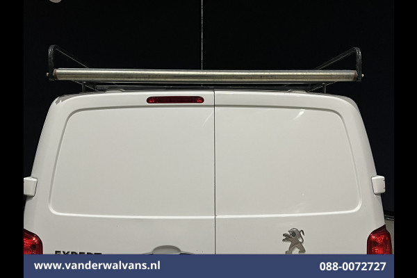 Peugeot Expert 1.6 BlueHDI L2H1 Euro6 Airco | Navigatie | Apple Carplay | Cruisecontrol | Imperiaal | Trekhaak Parkeersensoren,  Android Auto Peugeot Expert 1.6 BlueHDI L2H1 Euro6 Airco | Navigatie | Apple Carplay | Cruisecontrol | Imperiaal | Trekhaak Parkeersensoren,  Android Auto