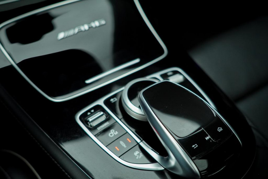 Mercedes-Benz E-Klasse AMG 63 S 4M / Dak / Kuipstoelen / Stoelverwarming / Memory / Distronic