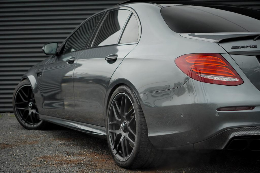 Mercedes-Benz E-Klasse AMG 63 S 4M / Dak / Kuipstoelen / Stoelverwarming / Memory / Distronic