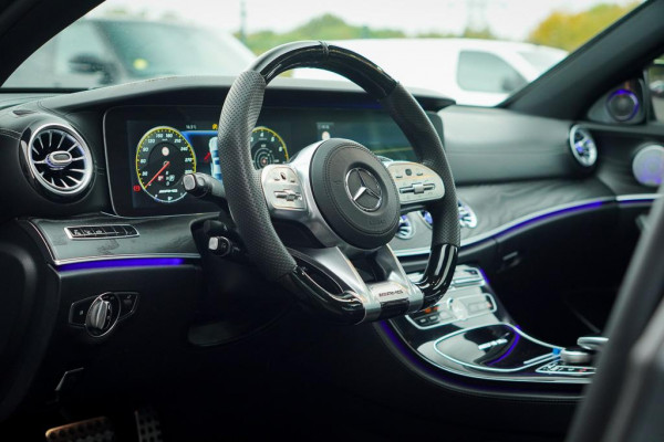 Mercedes-Benz E-Klasse AMG 63 S 4M / Dak / Kuipstoelen / Stoelverwarming / Memory / Distronic