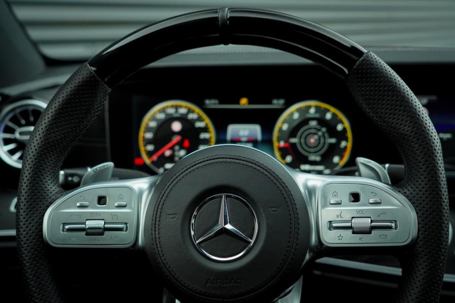 Mercedes-Benz E-Klasse AMG 63 S 4M / Dak / Kuipstoelen / Stoelverwarming / Memory / Distronic