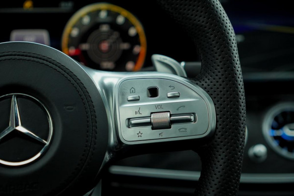 Mercedes-Benz E-Klasse AMG 63 S 4M / Dak / Kuipstoelen / Stoelverwarming / Memory / Distronic