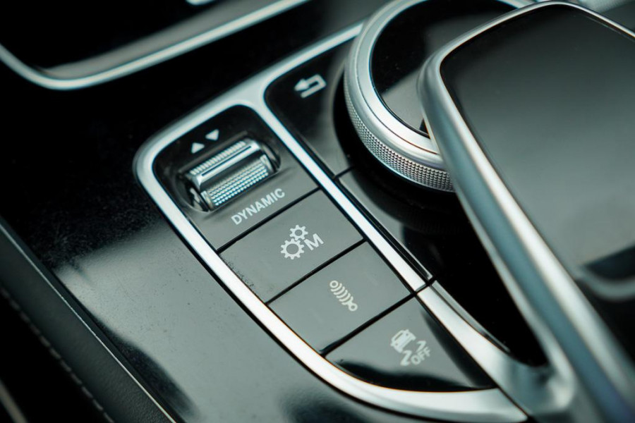 Mercedes-Benz E-Klasse AMG 63 S 4M / Dak / Kuipstoelen / Stoelverwarming / Memory / Distronic