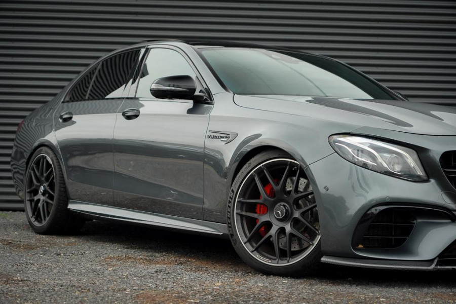 Mercedes-Benz E-Klasse AMG 63 S 4M / Dak / Kuipstoelen / Stoelverwarming / Memory / Distronic