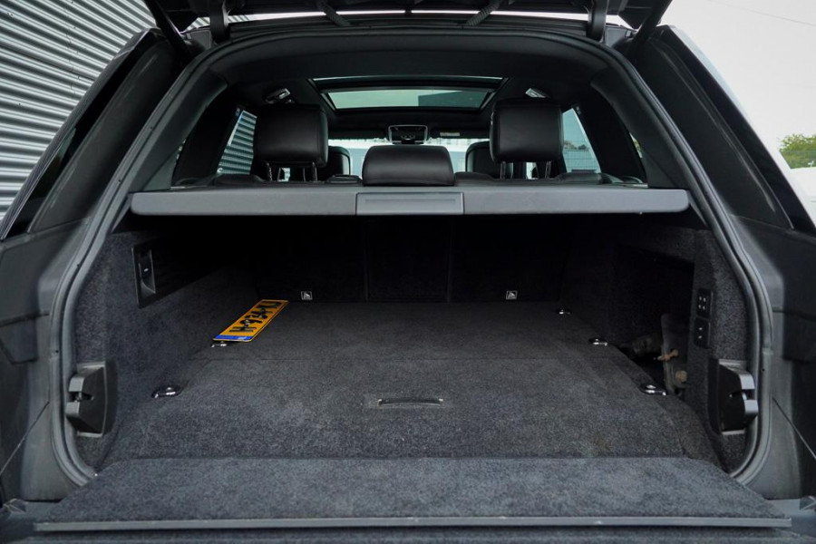 Land Rover Range Rover 2.0 P400e Vogue / Pano / Trekhaak / Meridian / Stoelventilatie Land Rover Range Rover 2.0 P400e Vogue / Pano / Trekhaak / Meridian / Stoelventilatie