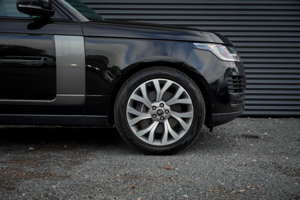 Land Rover Range Rover 2.0 P400e Vogue / Pano / Trekhaak / Meridian / Stoelventilatie Land Rover Range Rover 2.0 P400e Vogue / Pano / Trekhaak / Meridian / Stoelventilatie