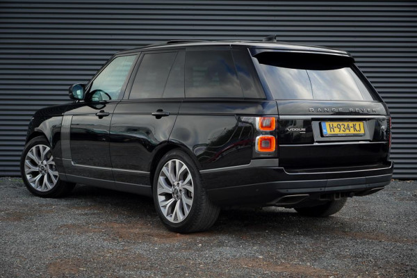 Land Rover Range Rover 2.0 P400e Vogue / Pano / Trekhaak / Meridian / Stoelventilatie Land Rover Range Rover 2.0 P400e Vogue / Pano / Trekhaak / Meridian / Stoelventilatie