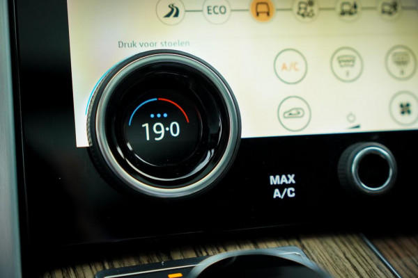 Land Rover Range Rover 2.0 P400e Vogue / Pano / Trekhaak / Meridian / Stoelventilatie Land Rover Range Rover 2.0 P400e Vogue / Pano / Trekhaak / Meridian / Stoelventilatie