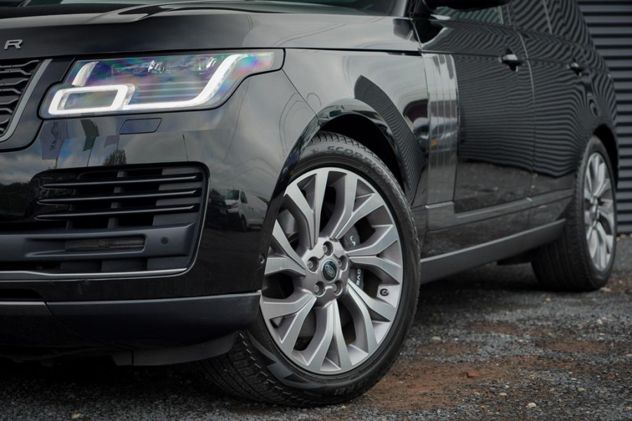 Land Rover Range Rover 2.0 P400e Vogue / Pano / Trekhaak / Meridian / Stoelventilatie Land Rover Range Rover 2.0 P400e Vogue / Pano / Trekhaak / Meridian / Stoelventilatie