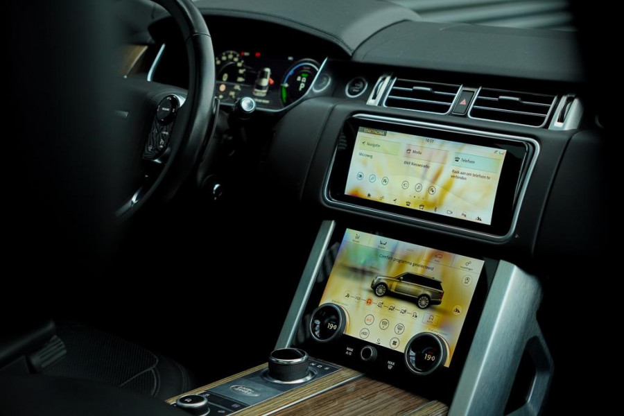 Land Rover Range Rover 2.0 P400e Vogue / Pano / Trekhaak / Meridian / Stoelventilatie Land Rover Range Rover 2.0 P400e Vogue / Pano / Trekhaak / Meridian / Stoelventilatie