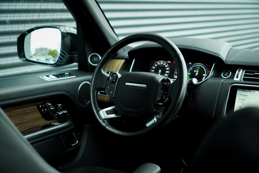 Land Rover Range Rover 2.0 P400e Vogue / Pano / Trekhaak / Meridian / Stoelventilatie Land Rover Range Rover 2.0 P400e Vogue / Pano / Trekhaak / Meridian / Stoelventilatie