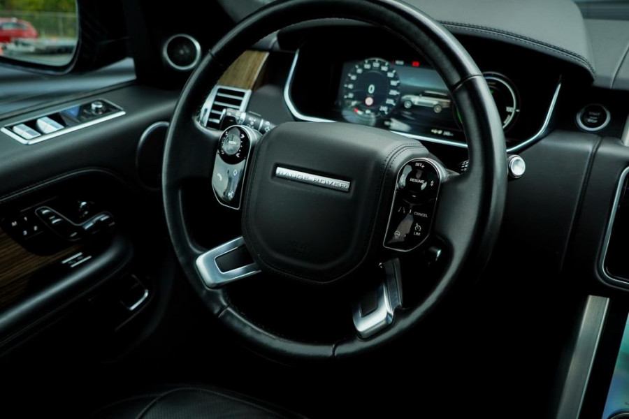 Land Rover Range Rover 2.0 P400e Vogue / Pano / Trekhaak / Meridian / Stoelventilatie Land Rover Range Rover 2.0 P400e Vogue / Pano / Trekhaak / Meridian / Stoelventilatie