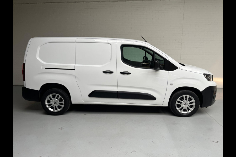 Peugeot Partner L2H1 1.5 BlueHDI 100PK euro6 Premium Long 3PERSOONS, Airco, Camera, CruiseControl, RIJKLAARPRIJS!