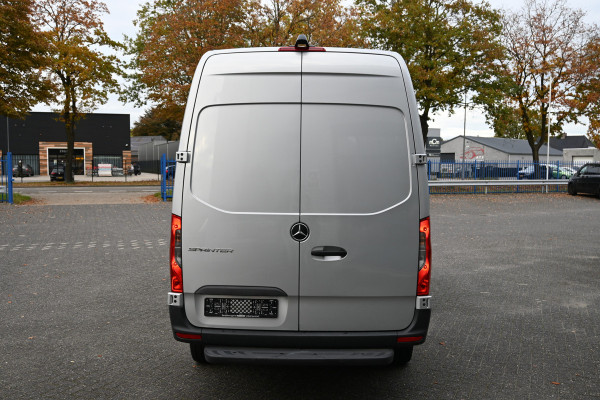 Mercedes-Benz Sprinter 317 CDI L2H2 RWD MBUX met camera, Led in laadruimte, Opstap