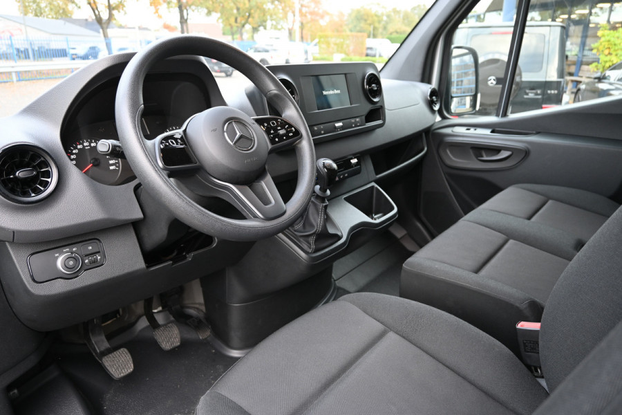 Mercedes-Benz Sprinter 317 CDI L2H2 RWD MBUX met camera, Led in laadruimte, Opstap