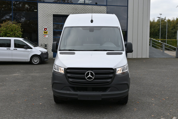 Mercedes-Benz Sprinter 317 CDI L2H2 RWD MBUX met camera, Led in laadruimte, Opstap