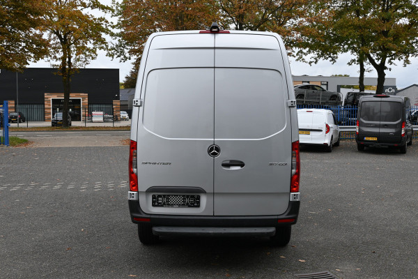 Mercedes-Benz Sprinter 317 CDI L2H2 RWD MBUX met camera, Led in laadruimte, Opstap
