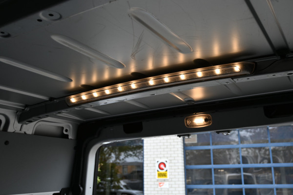 Mercedes-Benz Sprinter 317 CDI L2H2 RWD MBUX met camera, Led in laadruimte, Opstap