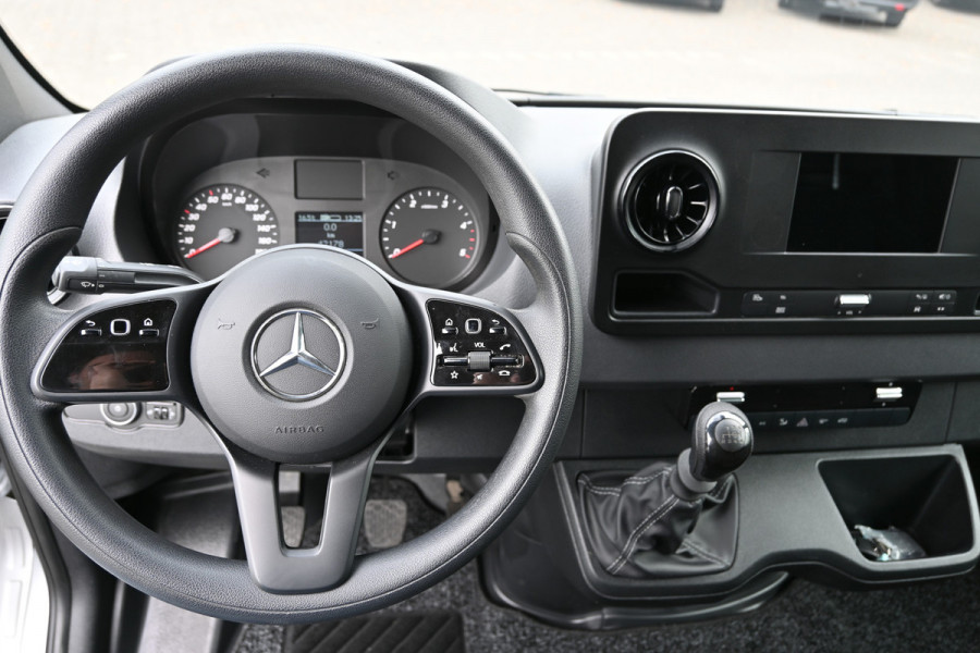 Mercedes-Benz Sprinter 317 CDI L2H2 RWD MBUX met camera, Led in laadruimte, Opstap