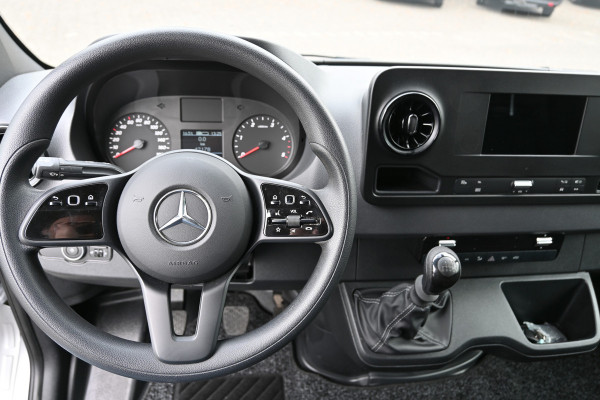 Mercedes-Benz Sprinter 317 CDI L2H2 RWD MBUX met camera, Led in laadruimte, Opstap