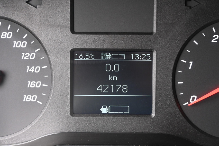 Mercedes-Benz Sprinter 317 CDI L2H2 RWD MBUX met camera, Led in laadruimte, Opstap