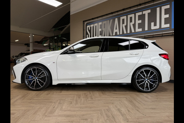 BMW 1-serie M135i xDrive High Executive Navi | 19" | Alcantara | Camera | PDC V+A | BMW 1-serie M135i xDrive High Executive Navi | 19" | Alcantara | Camera | PDC V+A |